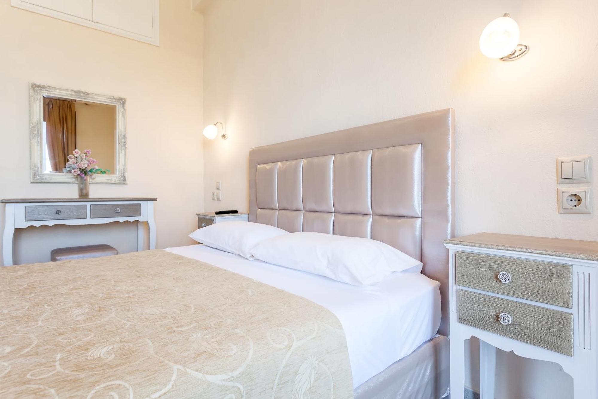 Mon Repos Aparthotel Panormos  Exteriör bild