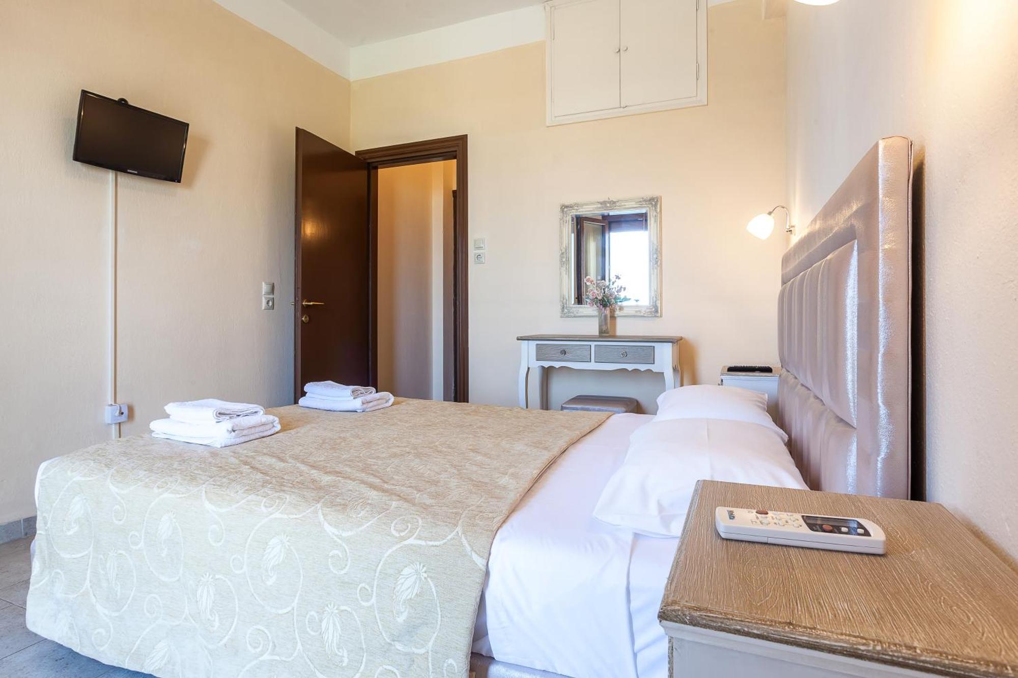 Mon Repos Aparthotel Panormos  Exteriör bild